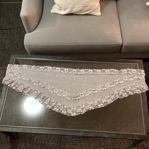 Designer scarf - Picture 2 of 4